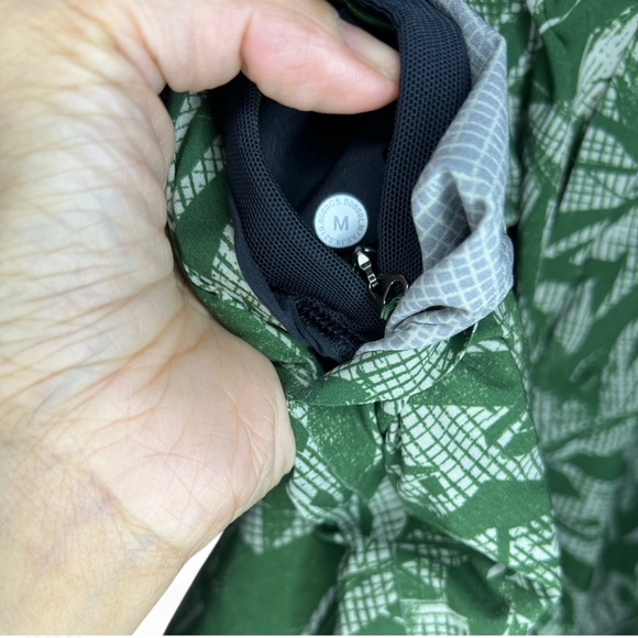 Lululemon T.H.E. Short 9 - Picture 4 of 4